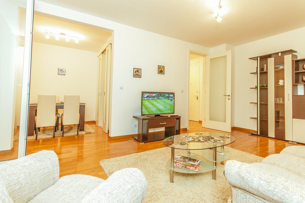 Apartments Belville Belgrad Zimmer foto